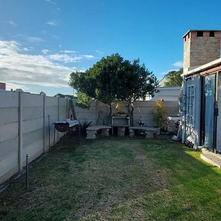 Sjoe 3 Apartment Struisbaai Exterior photo