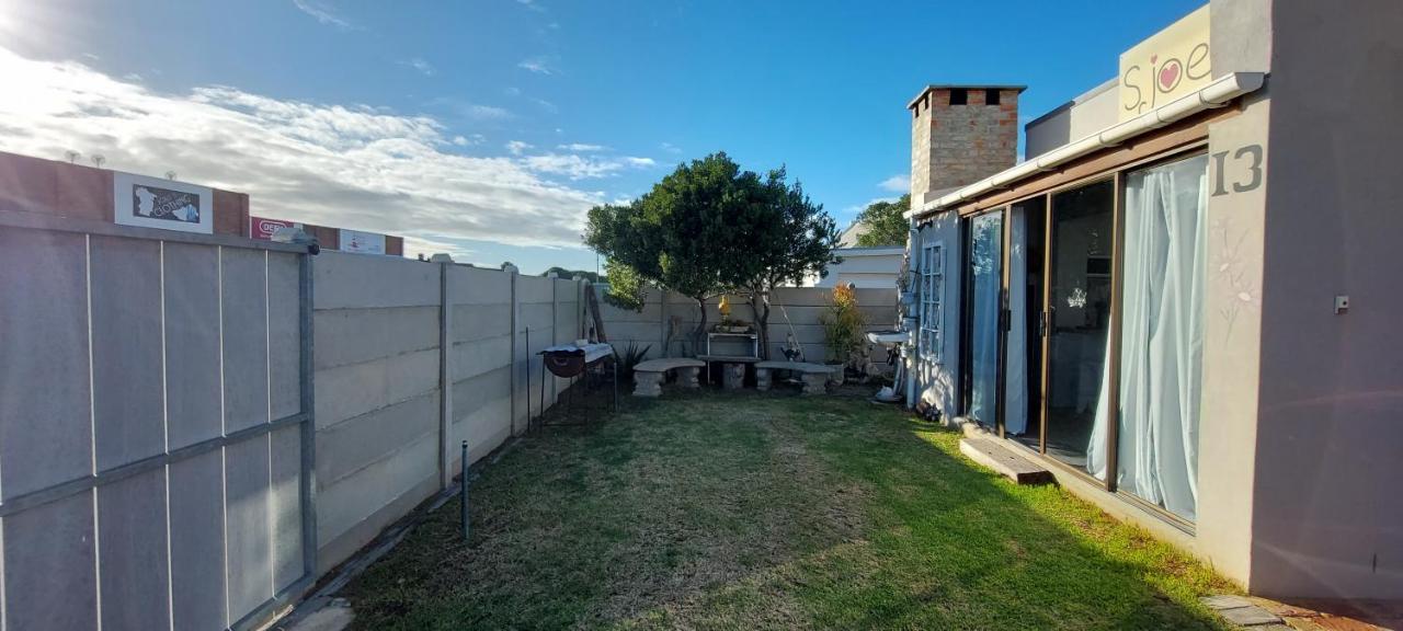 Sjoe 3 Apartment Struisbaai Exterior photo