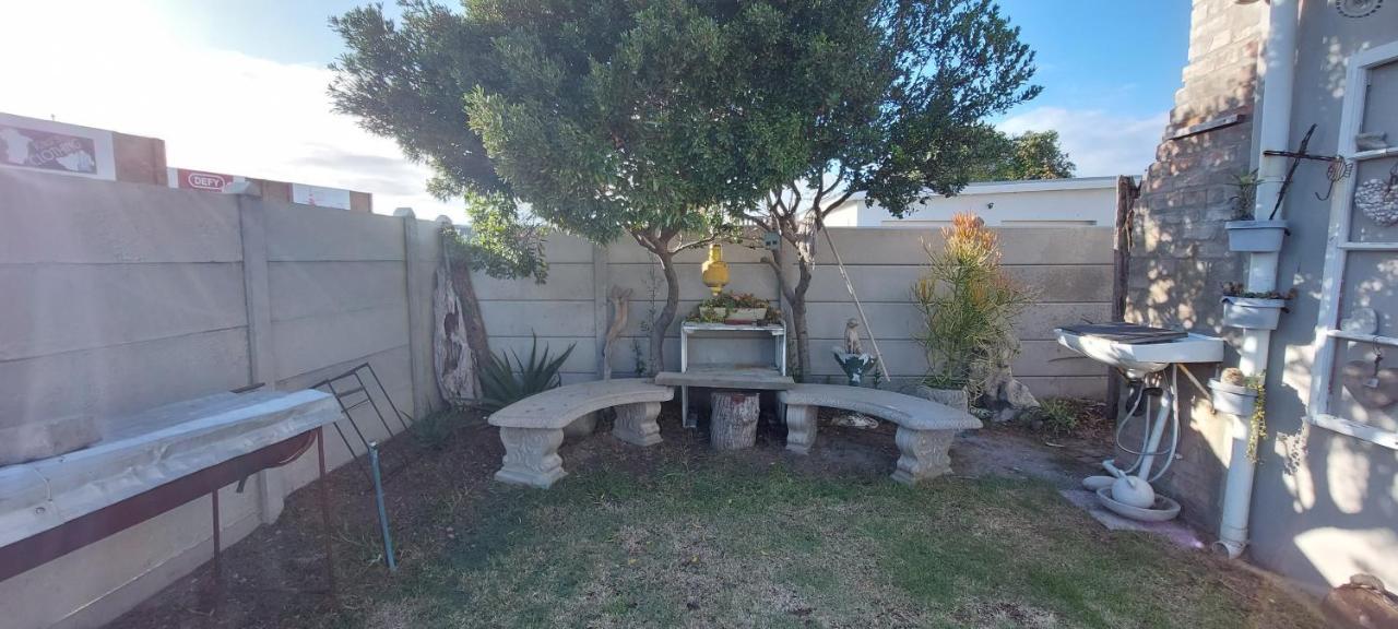 Sjoe 3 Apartment Struisbaai Exterior photo